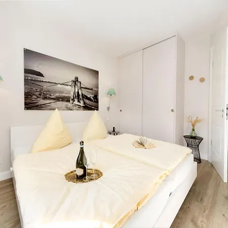 Poseidon By Callsen Apartment
